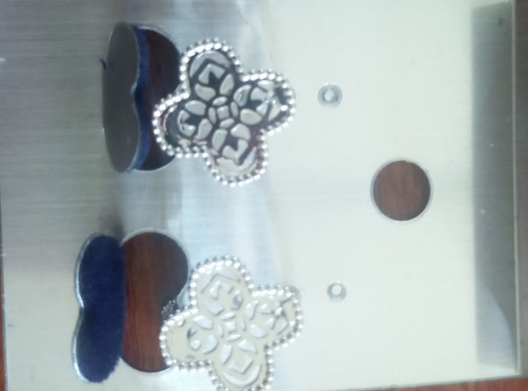Xuping Gold Clover Crystal Earrings - Image 2